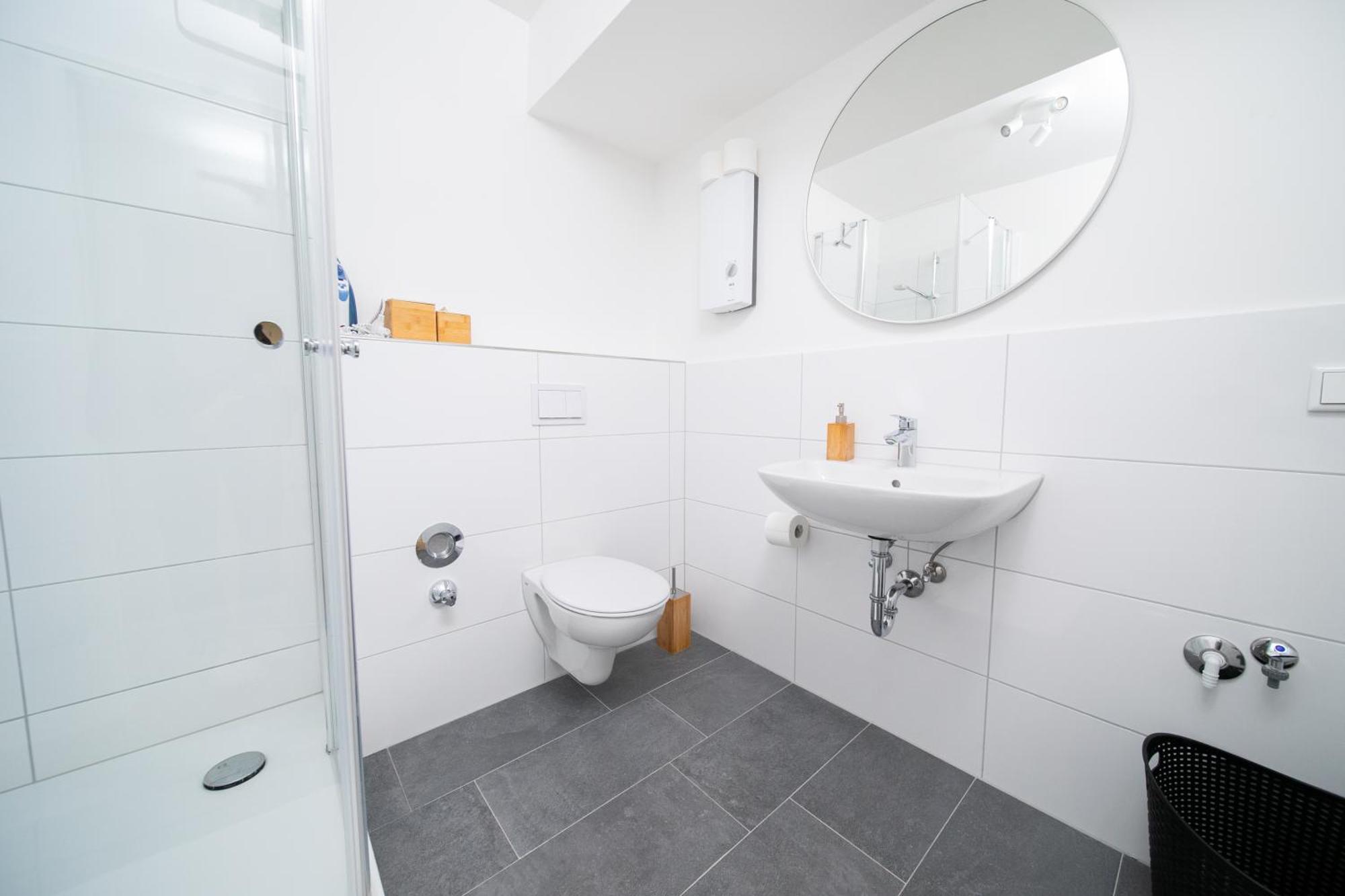 Apartment Deluxe - 1 & 2 Bedroom - Zentral - 10 Min Messe